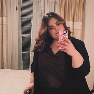 Meet your Posher, Ana